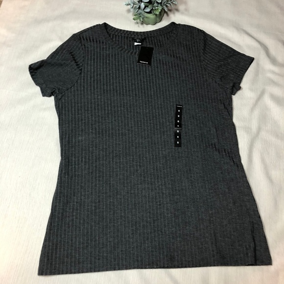 NWT Torrid Gray Ribbed Knit Short Sleeve Top Sz 0 - Picture 1 of 4